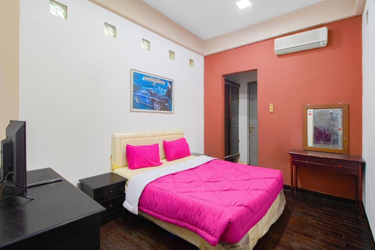 Capital O 90696 Tobana House Bintaro Jacarta Exterior foto