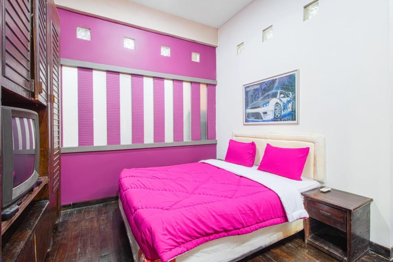 Capital O 90696 Tobana House Bintaro Jacarta Exterior foto