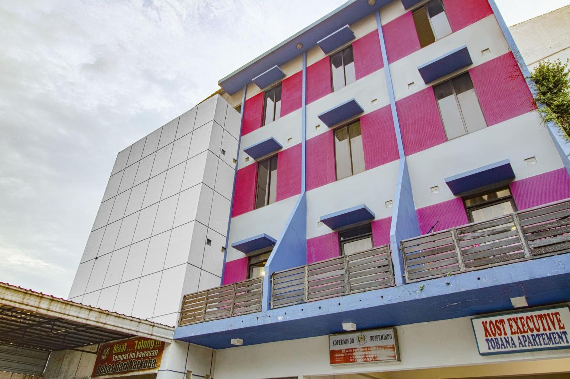 Capital O 90696 Tobana House Bintaro Jacarta Exterior foto