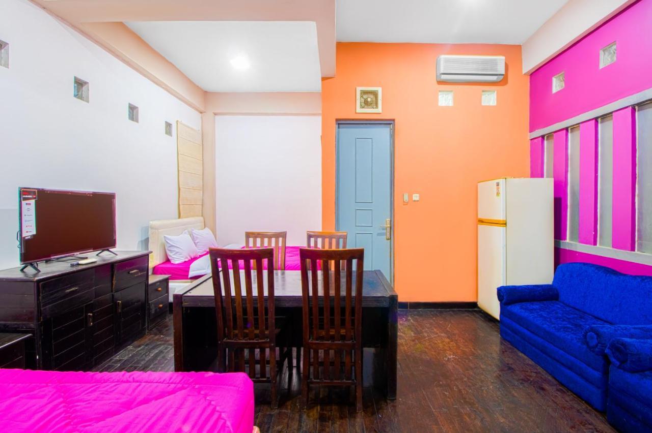 Capital O 90696 Tobana House Bintaro Jacarta Exterior foto